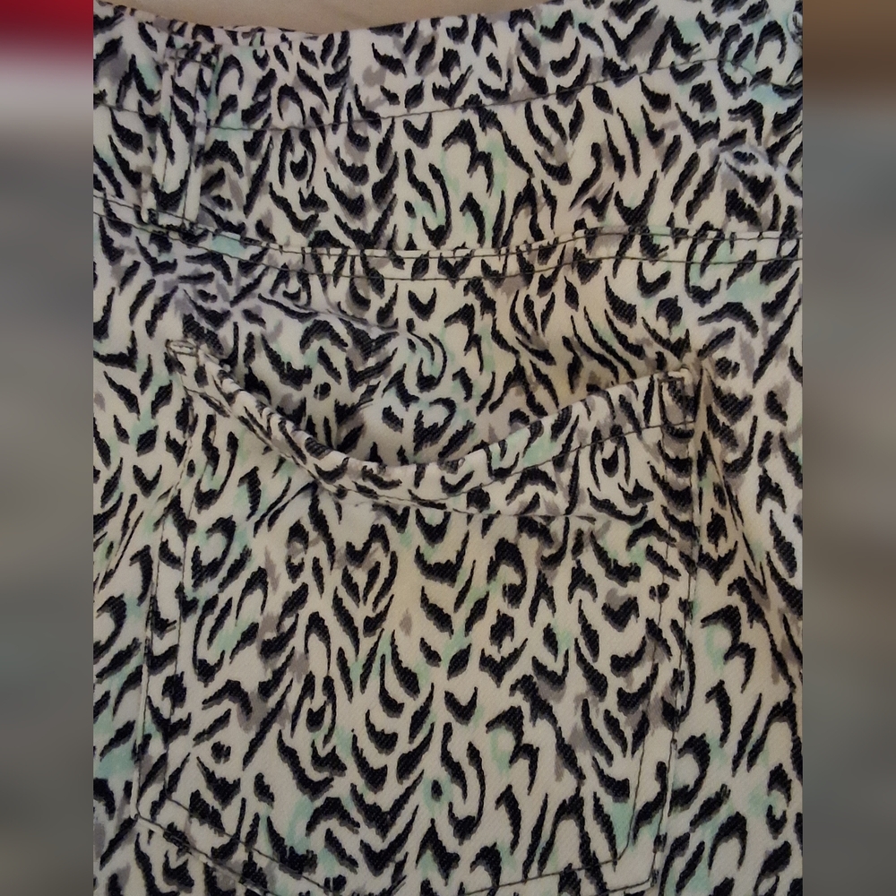 Faded Glory animal print jeggings with backpackers and belt loops 2X - B11,MR - Picture 2 of 4